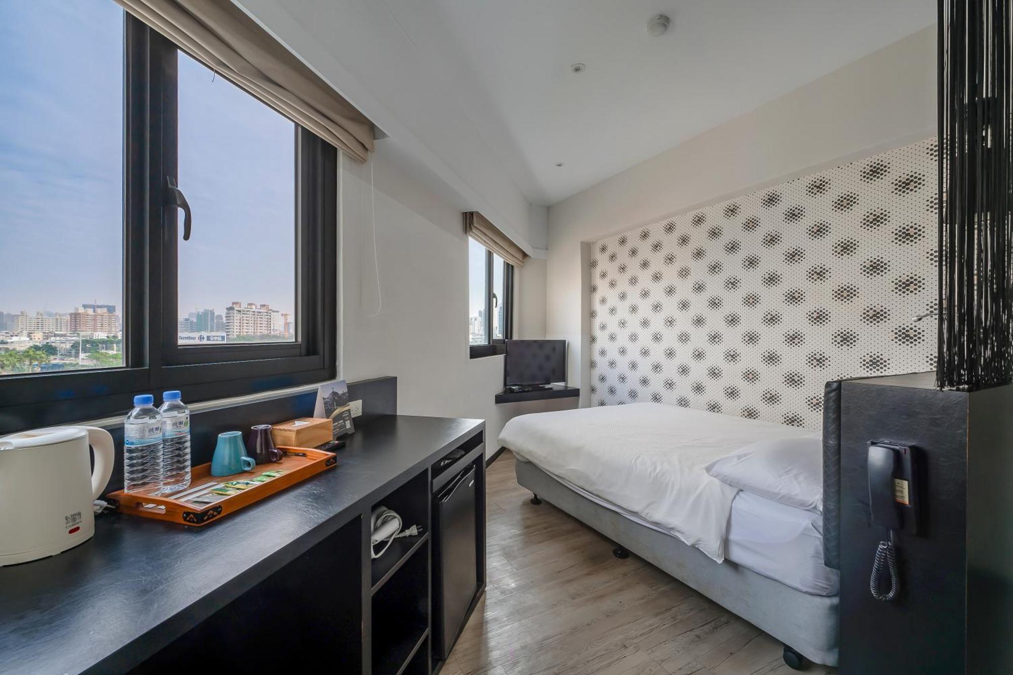 Check Inn Express Kaohsiung Love River Dış mekan fotoğraf